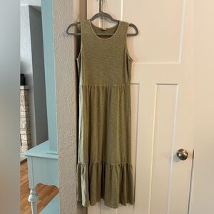 Old Navy Sleeveless Tiered Midi Dress
